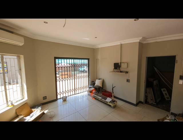 1,174M² BUSINESS FOR SALE IN IFAFI